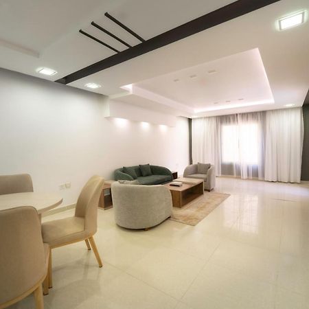 Mirada Gold Jizan - Resort & Private Pools Zewnętrze zdjęcie A living room in a condominium