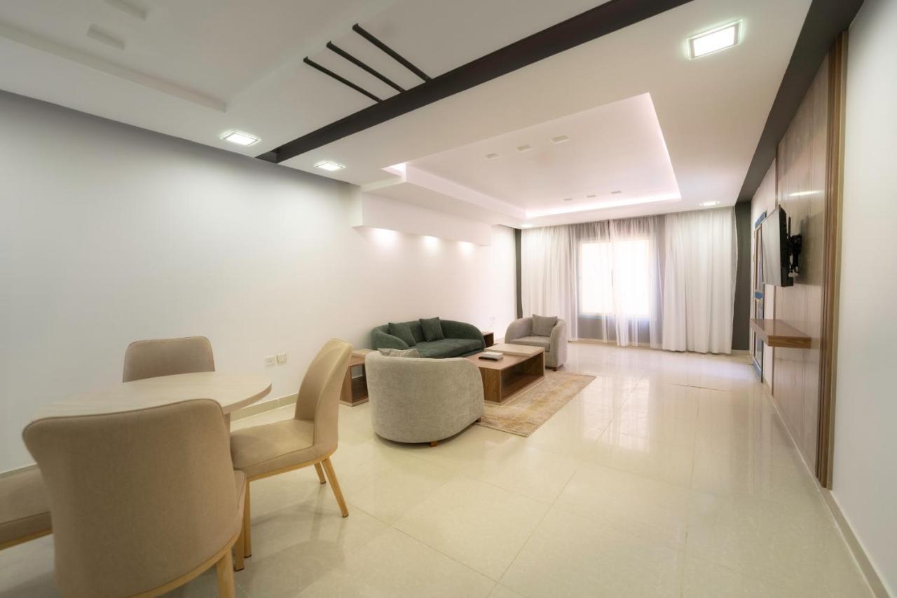 Mirada Gold Jizan - Resort & Private Pools Zewnętrze zdjęcie A living room in a condominium